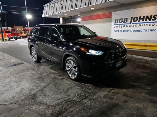2022 Toyota Highlander Limited