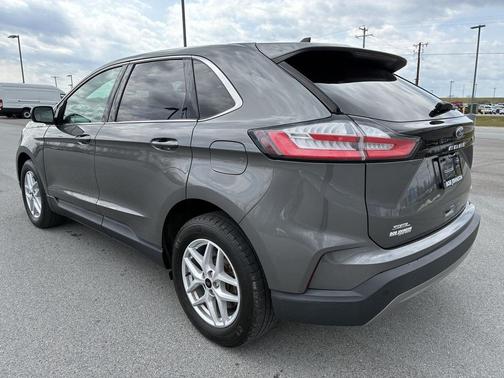 Carbonized Gray Metallic 2023 Ford Edge SEL