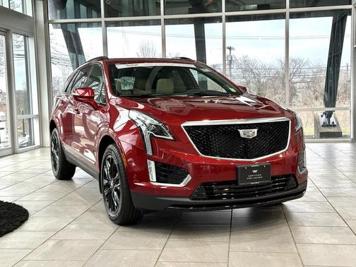 2023 Cadillac XT5 Sport