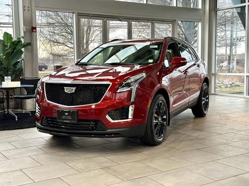 2023 Cadillac XT5 Sport