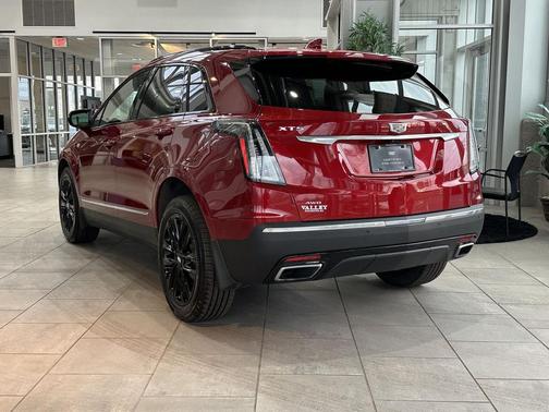 2023 Cadillac XT5 Sport