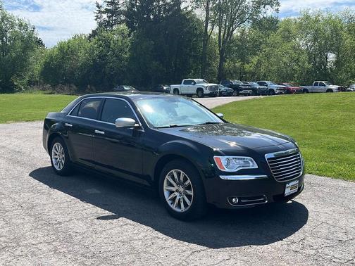 Gloss Black 2012 Chrysler 300 Limited