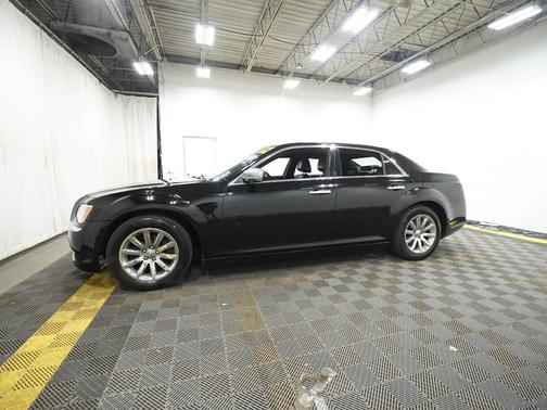 Gloss Black 2012 Chrysler 300 Limited