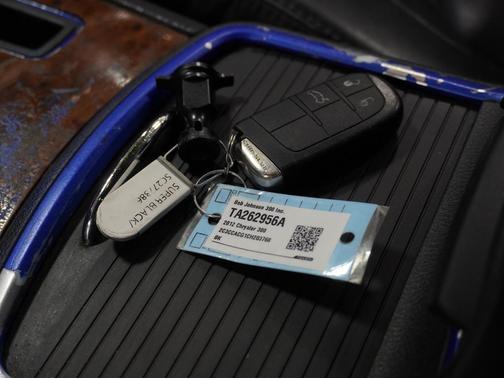 Gloss Black 2012 Chrysler 300 Limited