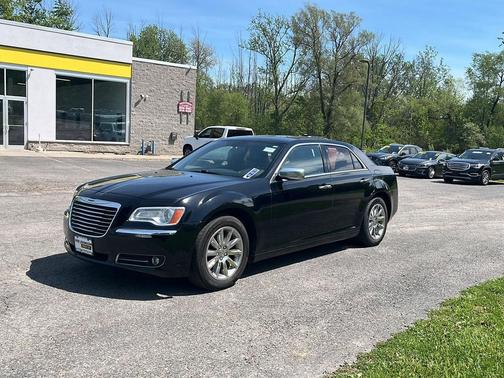 Gloss Black 2012 Chrysler 300 Limited