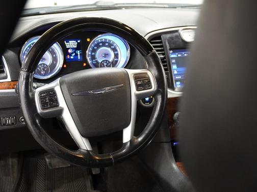 Gloss Black 2012 Chrysler 300 Limited