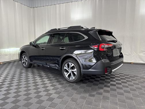 2022 Subaru Outback Touring XT