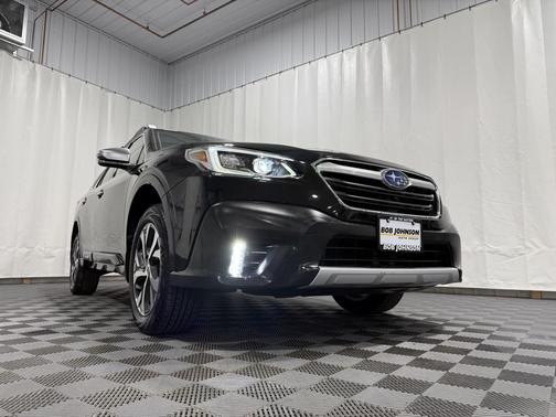 2022 Subaru Outback Touring XT