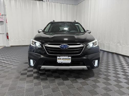 2022 Subaru Outback Touring XT