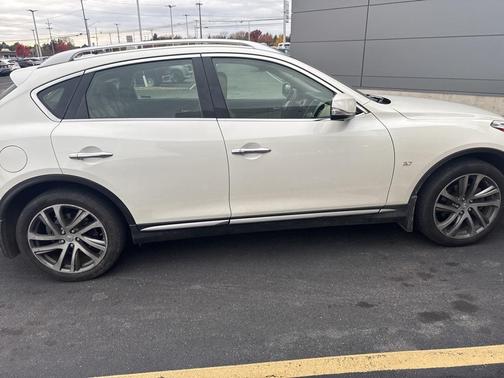 2017 INFINITI QX50 Base