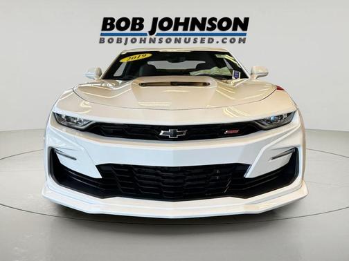 Summit White 2019 Chevrolet Camaro 2SS