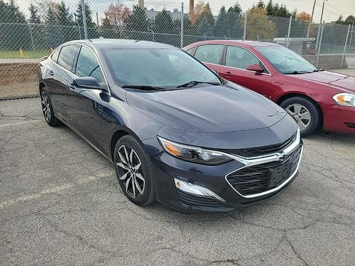 2022 Chevrolet Malibu FWD RS