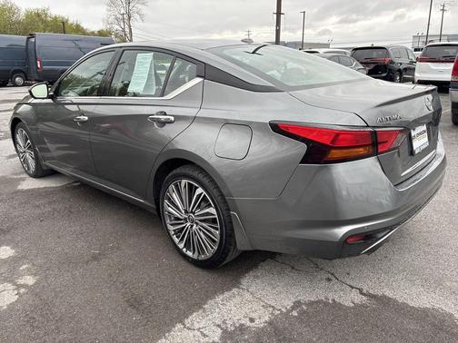 GY 2024 Nissan Altima Platinum