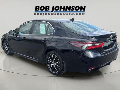 Midnight Black Metallic 2023 Toyota Camry SE