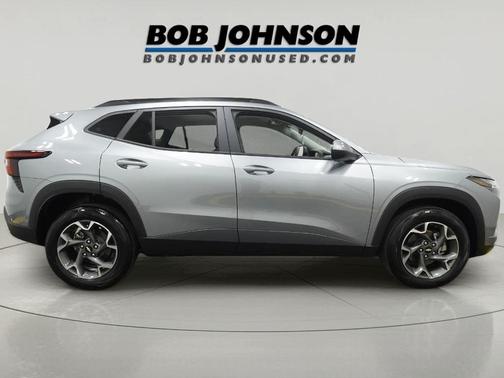 Sterling Gray Metallic 2024 Chevrolet Trax LT