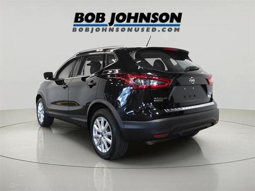 2022 Nissan Rogue Sport SV