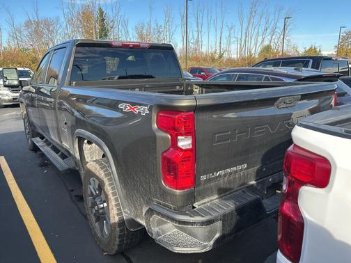 2022 Chevrolet Silverado 2500 Custom
