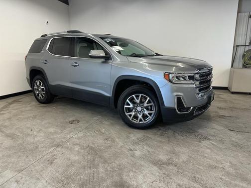 2023 GMC Acadia AWD SLT