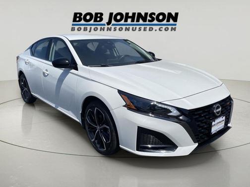 Pearl White Tricoat 2023 Nissan Altima SR Intelligent AWD