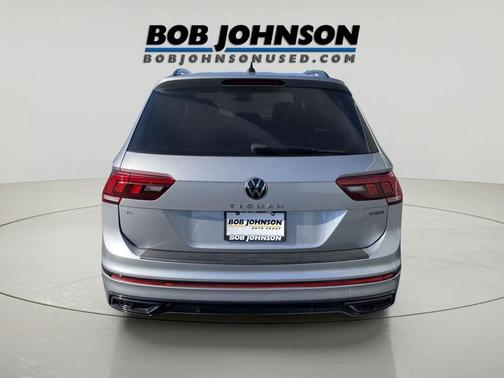 Pyrite Silver Metallic 2022 Volkswagen Tiguan 2.0T SE R-Line Black 4MOTION