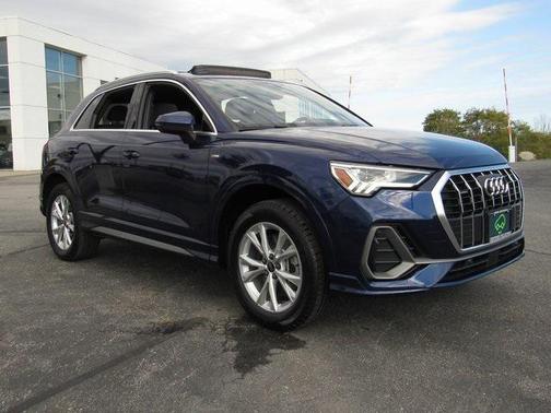 2024 Audi Q3 Premium 45 TFSI S line quattro Tiptronic