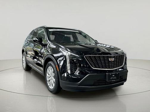 Stellar Black Metallic 2023 Cadillac XT4 Luxury
