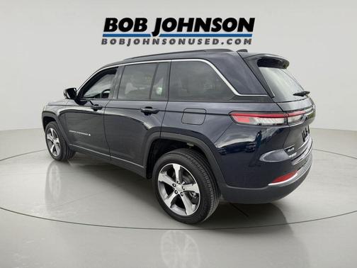 Midnight Sky 2024 Jeep Grand Cherokee Limited