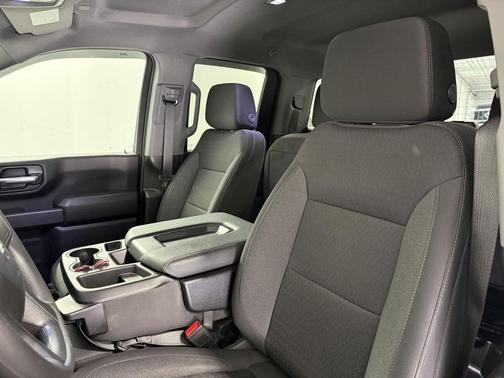 Summit White 2024 Chevrolet Silverado 2500 Custom