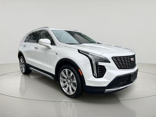 Crystal White Tricoat 2023 Cadillac XT4 Premium Luxury