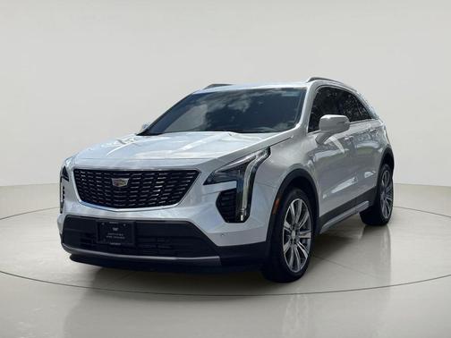 Crystal White Tricoat 2023 Cadillac XT4 Premium Luxury