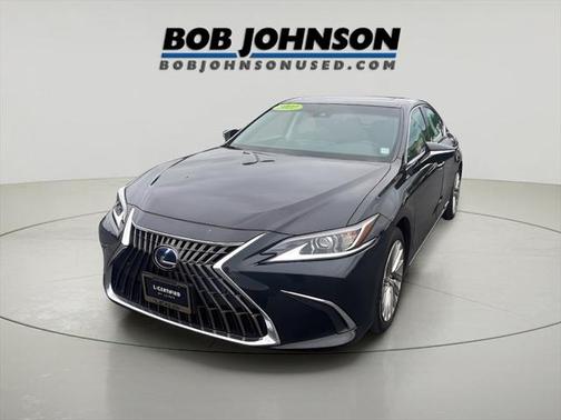 2022 Lexus ES 300h Luxury