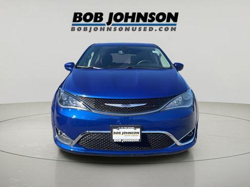 2020 Chrysler Pacifica Touring