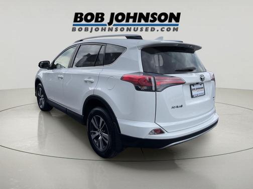 Super White 2017 Toyota RAV4 XLE