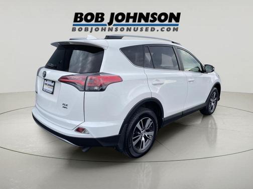 Super White 2017 Toyota RAV4 XLE