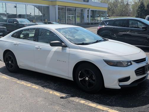 Summit White 2018 Chevrolet Malibu 1LS