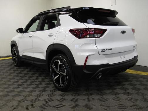 Summit White 2023 Chevrolet Trailblazer RS