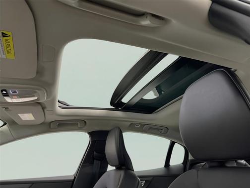 2025 Volvo S60 B5 Core