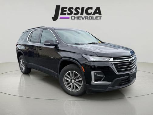 Mosaic Black Metallic 2024 Chevrolet Traverse LT Cloth