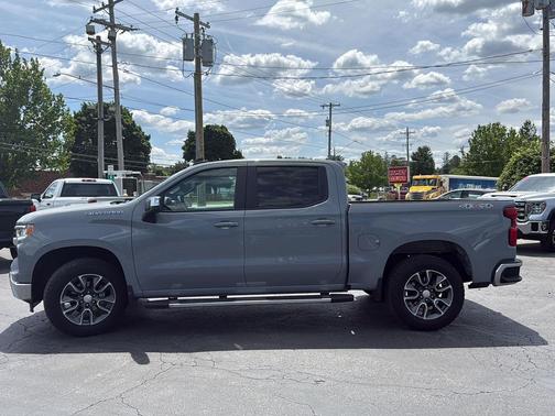 Slate Gray Metallic 2024 Chevrolet Silverado 1500 LT