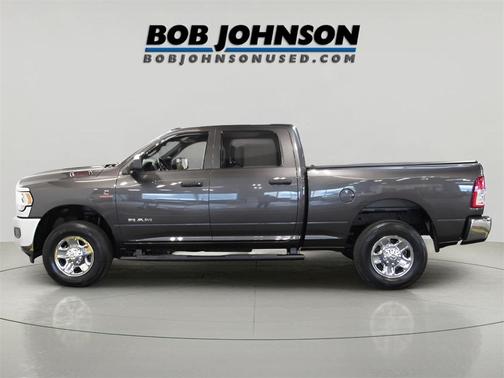 2021 RAM 3500 Tradesman Crew Cab 4x4 6'4' Box