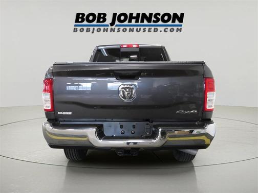 2021 RAM 3500 Tradesman Crew Cab 4x4 6'4' Box