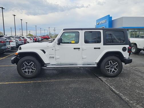 Bright White 2024 Jeep Wrangler 4-Door Sahara