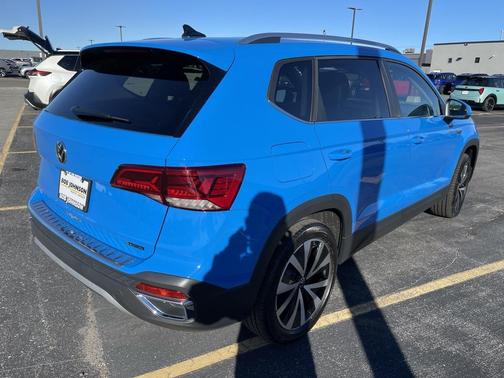 2023 Volkswagen Taos 1.5T SE