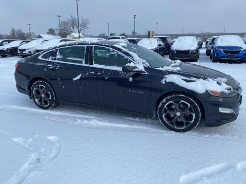 2022 Chevrolet Malibu FWD LT