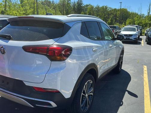 Summit White 2023 Buick Encore GX Select