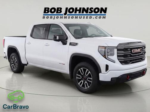 Summit White 2025 GMC Sierra 1500 AT4