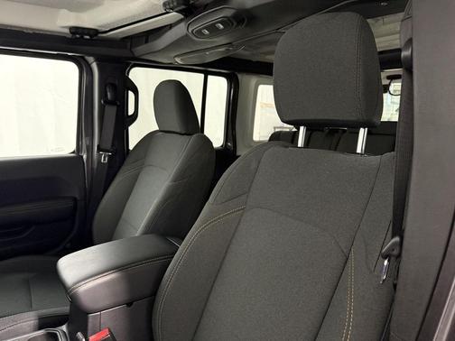 Granite Crystal Metallic Clearcoat 2025 Jeep Wrangler 4xe Sahara