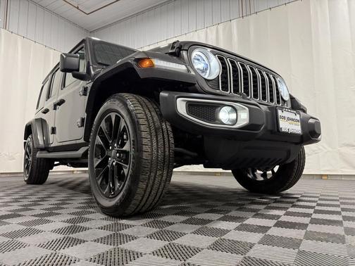 Granite Crystal Metallic Clearcoat 2025 Jeep Wrangler 4xe Sahara