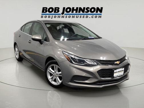Pepperdust Metallic 2018 Chevrolet Cruze LT