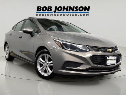 Pepperdust Metallic 2018 Chevrolet Cruze LT